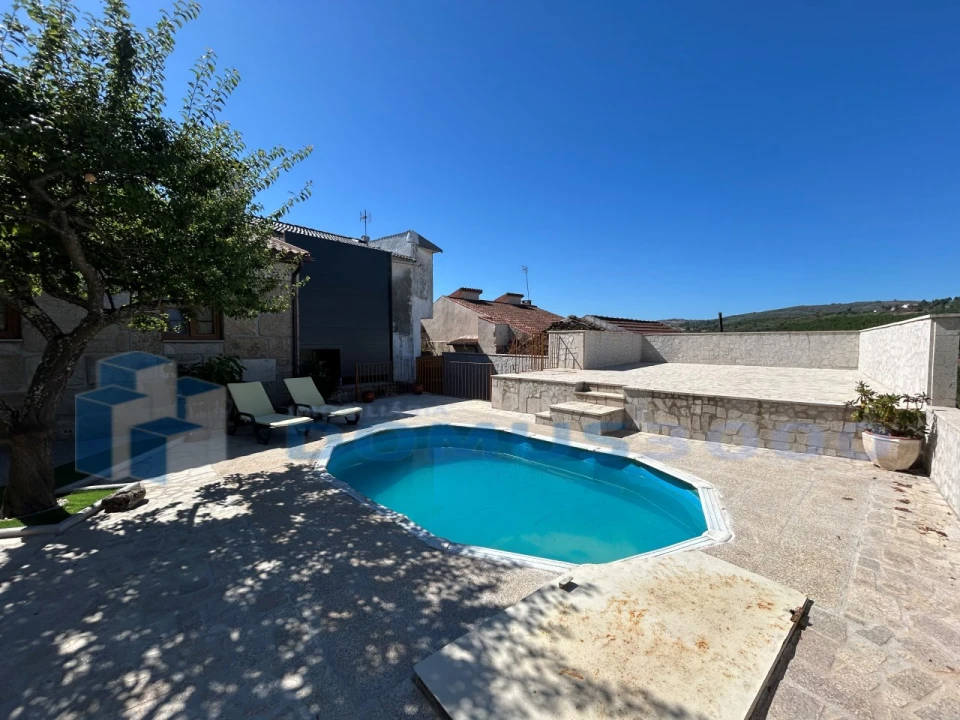 Moradia para Venda em Parada de Pinhão Foto 34