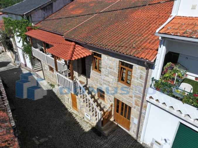 Moradia para Venda em Parada de Pinhão Foto 6