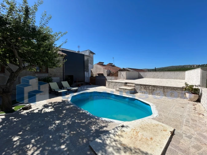 Moradia para Venda em Parada de Pinhão Foto 34