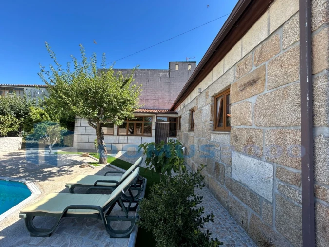 Moradia para Venda em Parada de Pinhão Foto 39