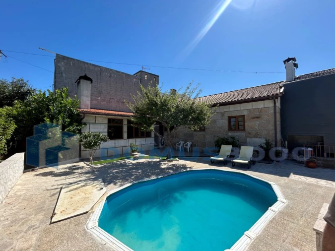 Moradia para Venda em Parada de Pinhão Foto 40