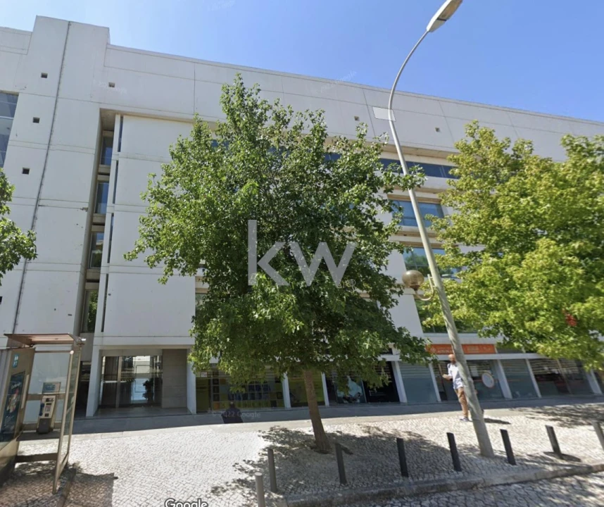 Loja para Venda em Algés, Linda-A-Velha e Cruz Quebrada-Dafundo Foto 12