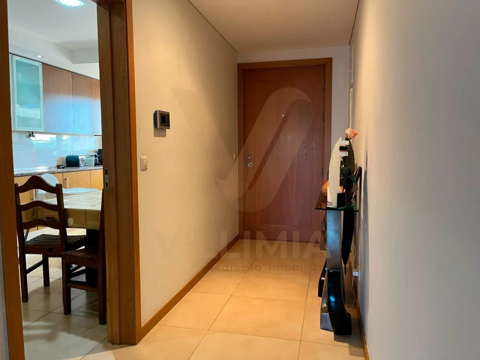 Apartamento T5 para Venda em Arcozelo Foto 4
