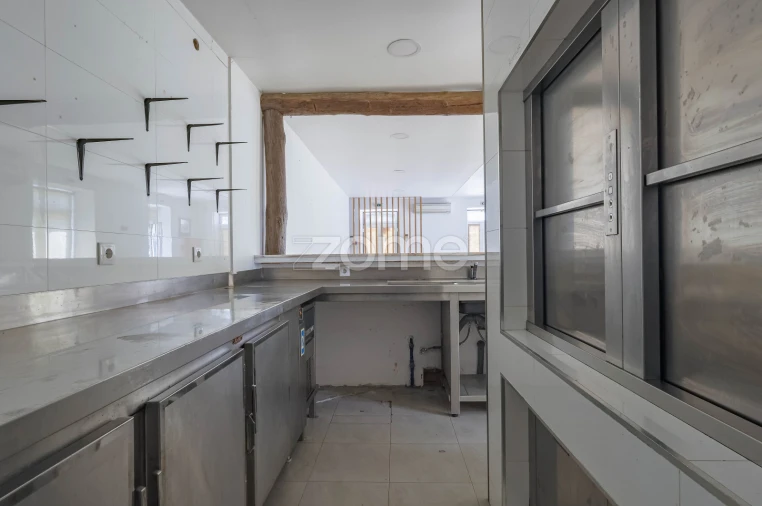 Prédio para Venda em Sobrado e Bairros Foto 11