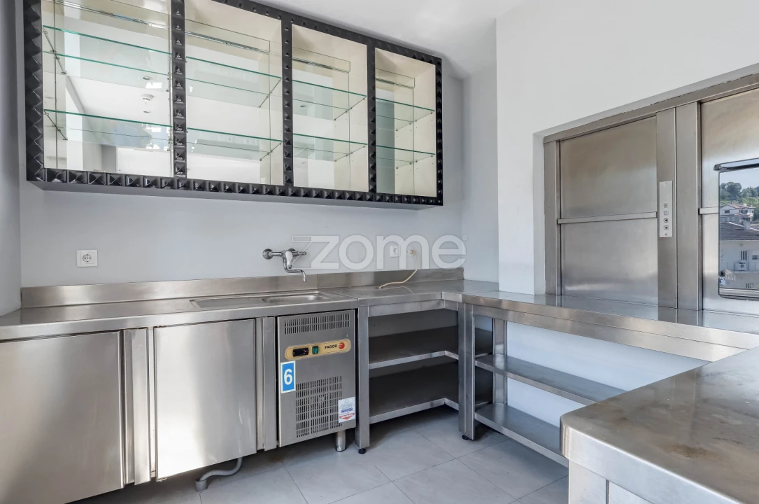 Prédio para Venda em Sobrado e Bairros Foto 18