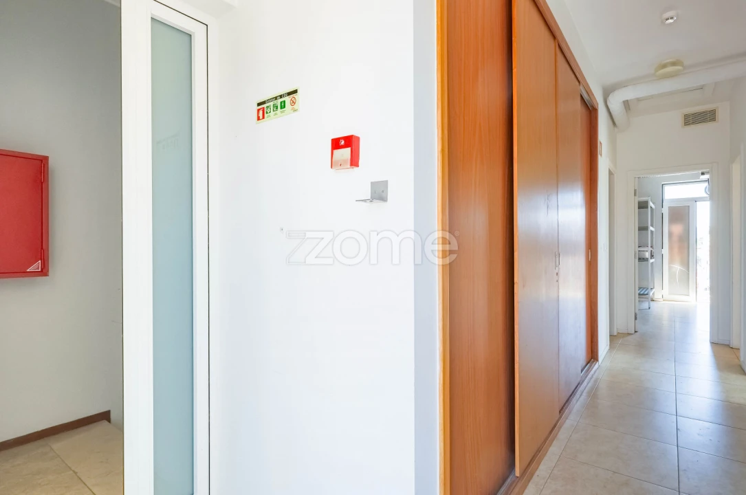 Prédio para Venda em Sobrado e Bairros Foto 22