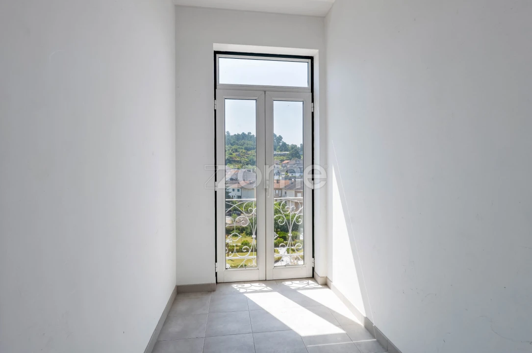 Prédio para Venda em Sobrado e Bairros Foto 25