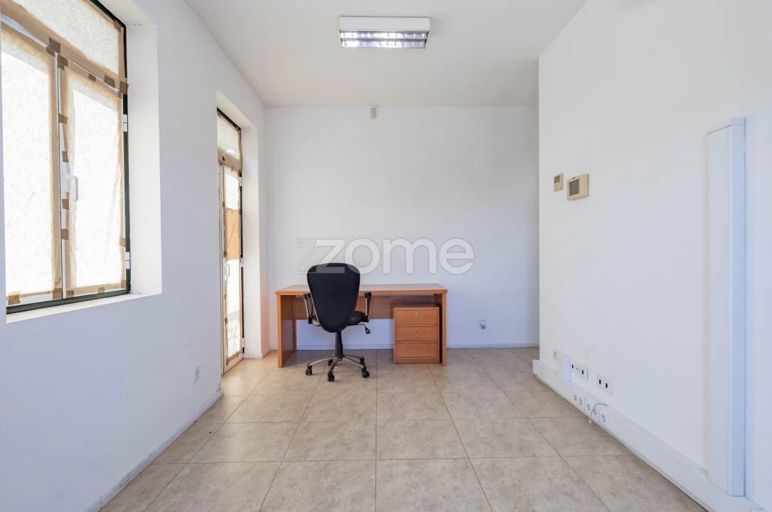 Prédio para Venda em Sobrado e Bairros Foto 24