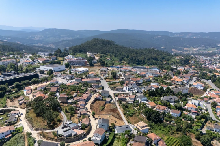 Terreno para Venda em Sobrado e Bairros Foto 14