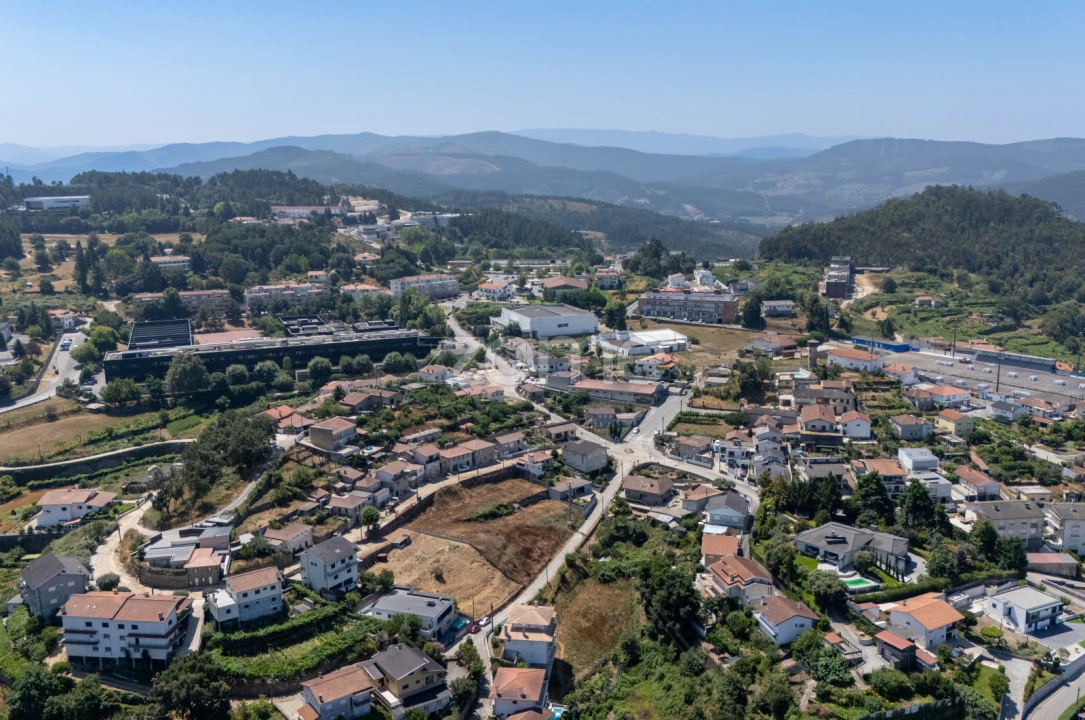 Terreno para Venda em Sobrado e Bairros Foto 13