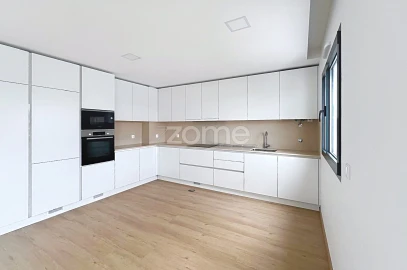 Apartamento T5 para Venda em Condeixa-A-Velha e Condeixa-A-Nova