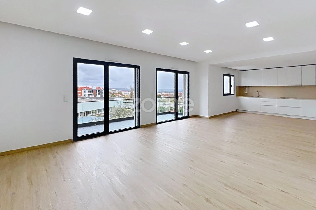 Apartamento T5 para Venda em Condeixa-A-Velha e Condeixa-A-Nova Foto 8