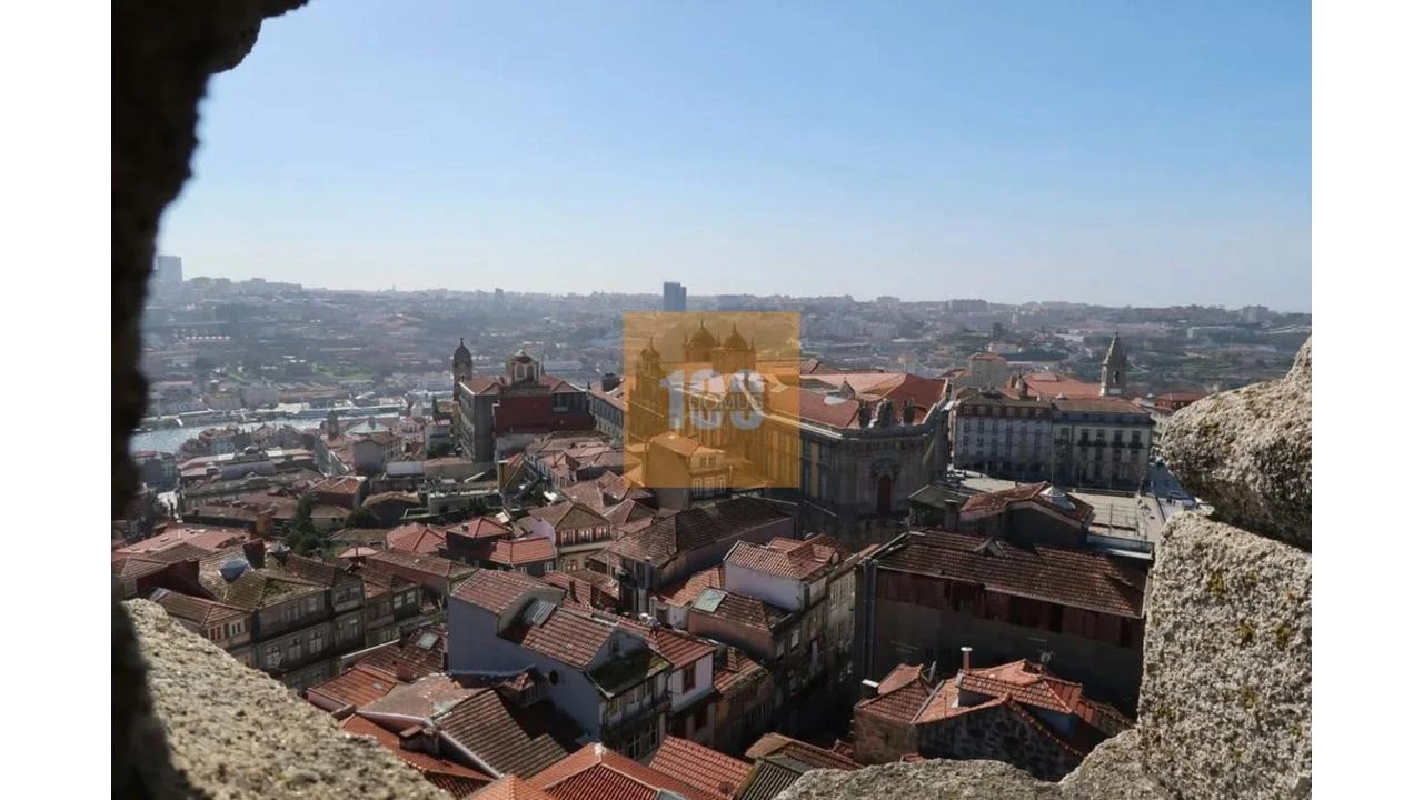 Apartamento T1 para Venda em Paranhos Foto 13