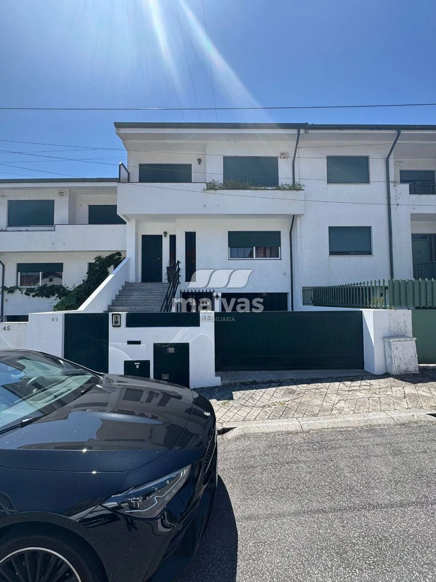 Moradia T4 para Venda em Custóias, Leça do Balio e Guifões Foto 1