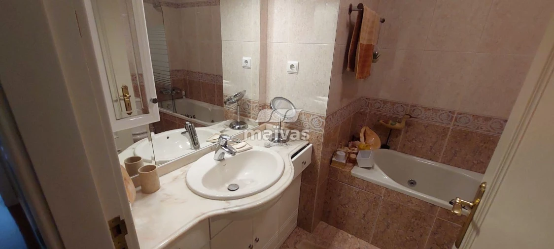 Moradia T4 para Venda em Custóias, Leça do Balio e Guifões Foto 9