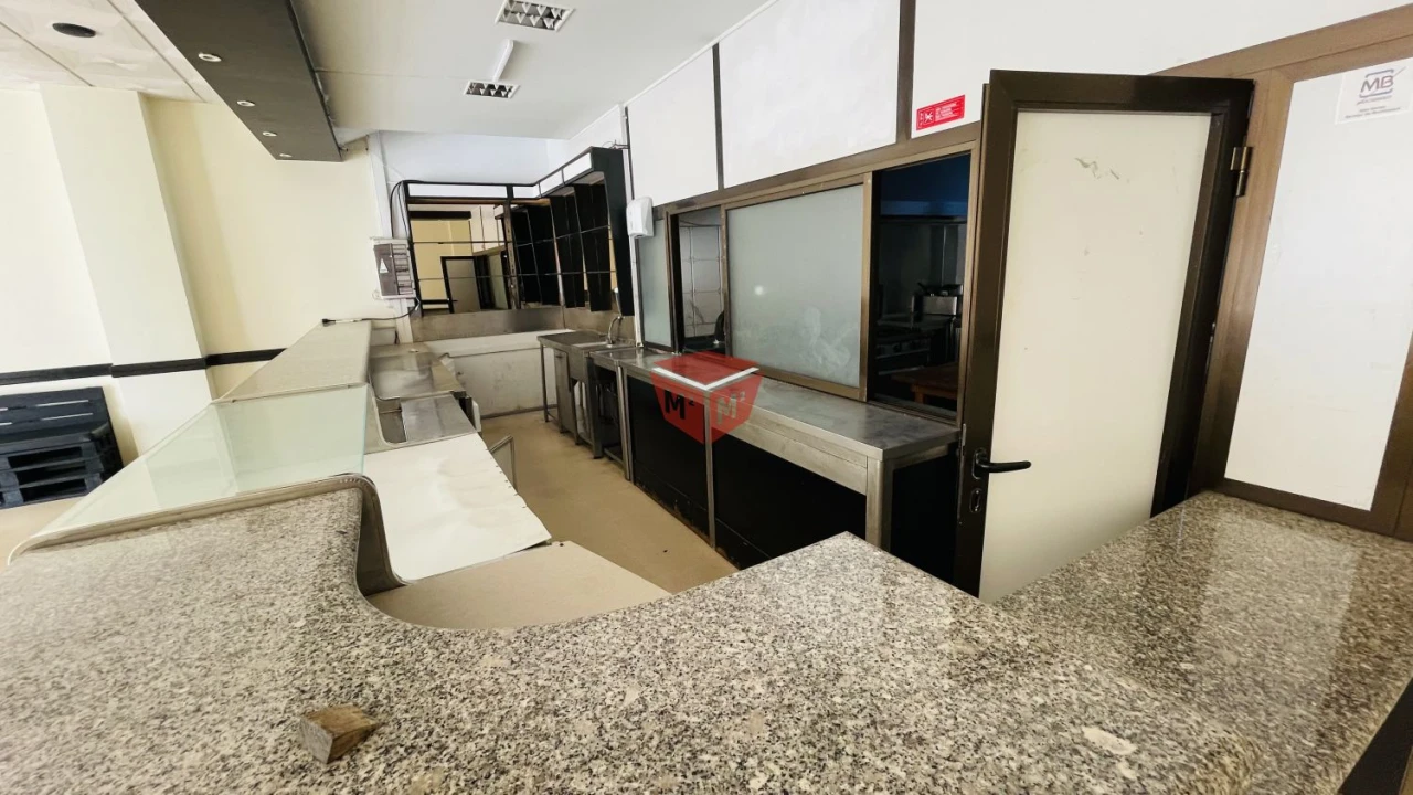 Loja para Arrendamento em Povoa de Lanhoso (N. Senhora do Amparo) Foto 3