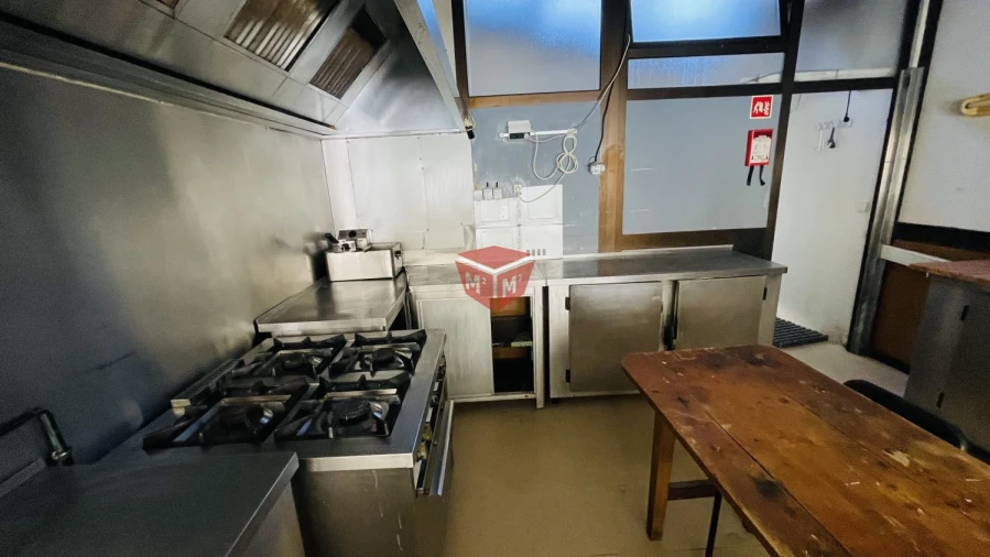 Loja para Arrendamento em Povoa de Lanhoso (N. Senhora do Amparo) Foto 6