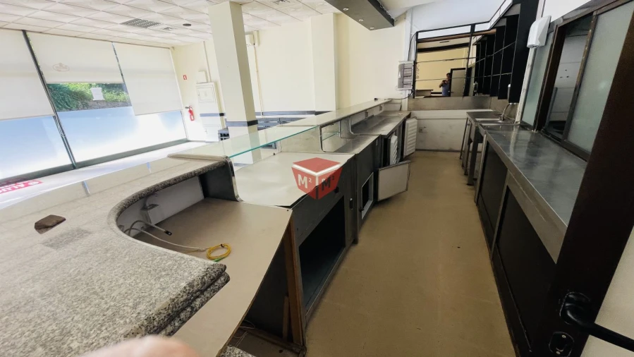 Loja para Arrendamento em Povoa de Lanhoso (N. Senhora do Amparo) Foto 4