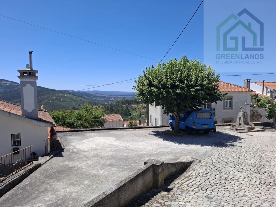 Moradia T5 para Venda em Cerdeira e Moura da Serra Foto 18