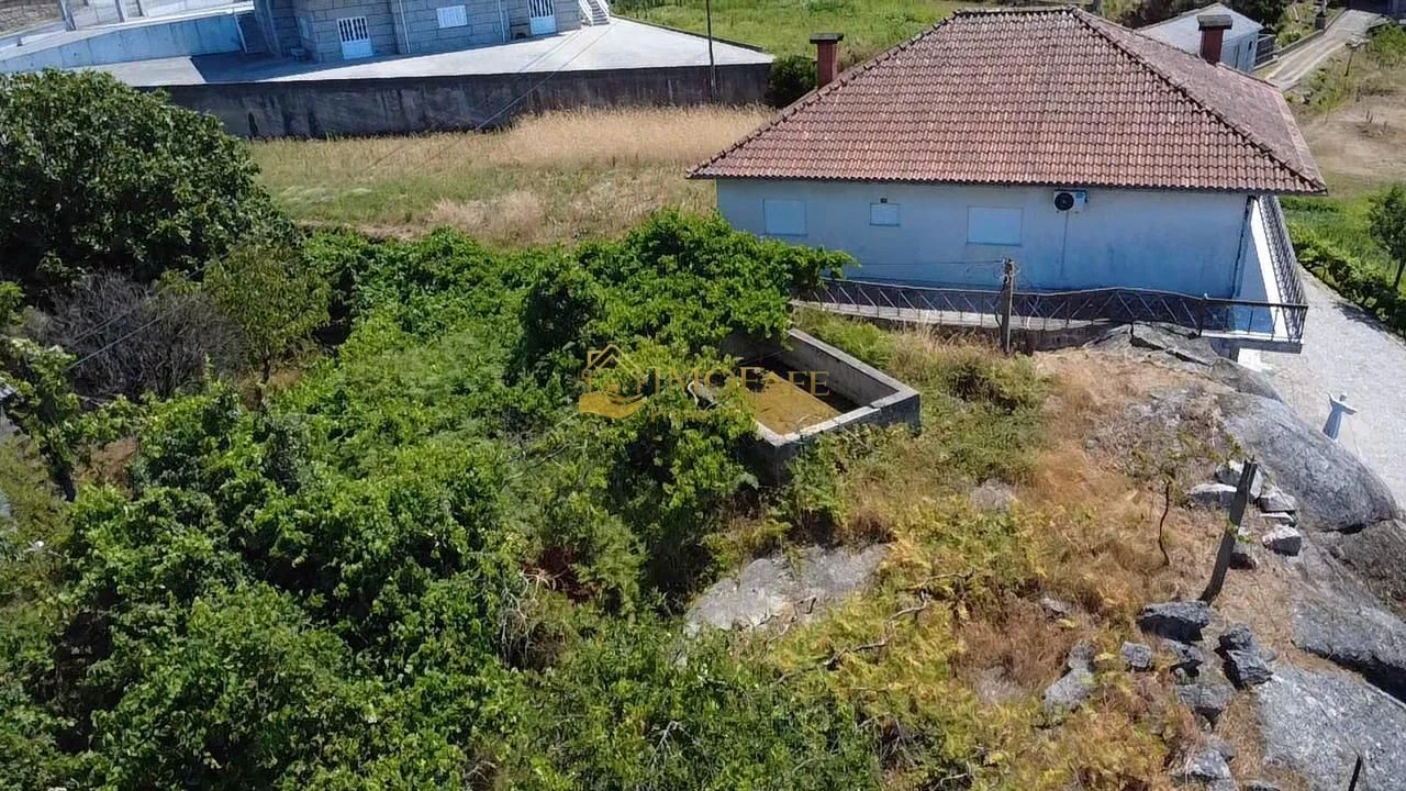 Moradia T3 para Venda em Quinchães Foto 7