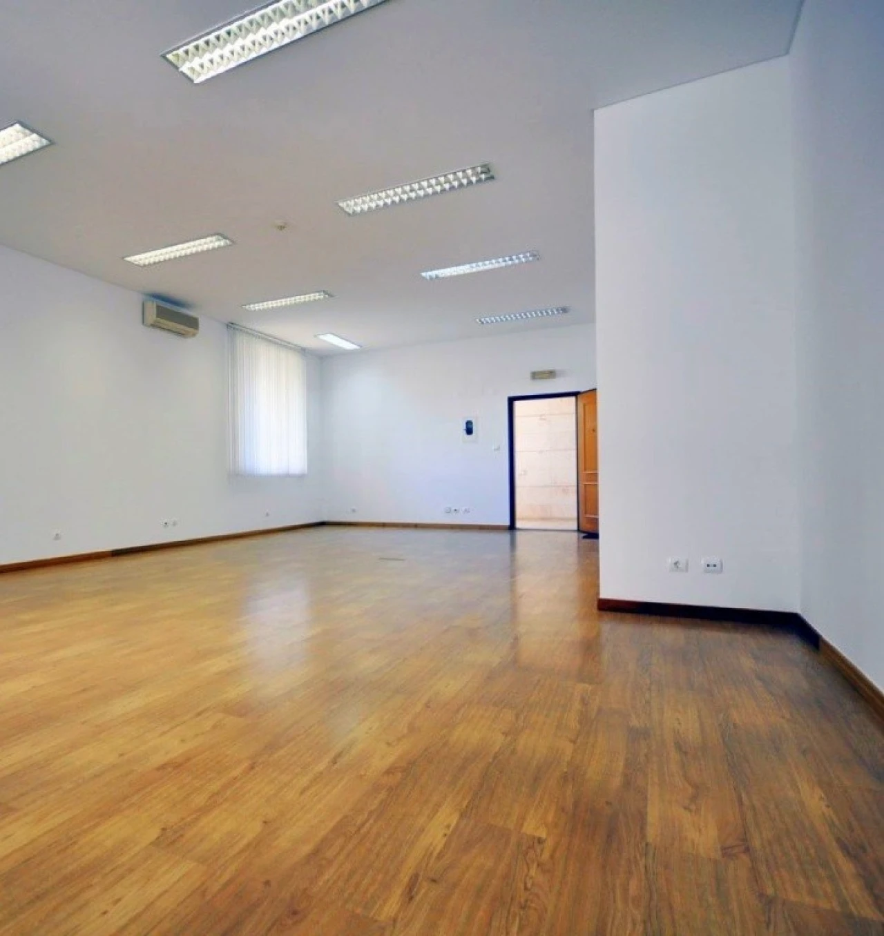 Loja para Arrendamento em Oeiras e São Julião da Barra, Paço de Arcos e Caxias Foto 5