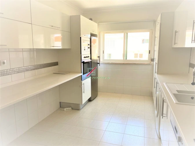 Apartamento T3 para Venda em Cascais e Estoril Foto 9