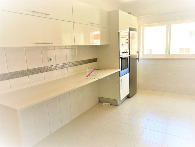 Apartamento T3 para Venda em Cascais e Estoril Foto 11