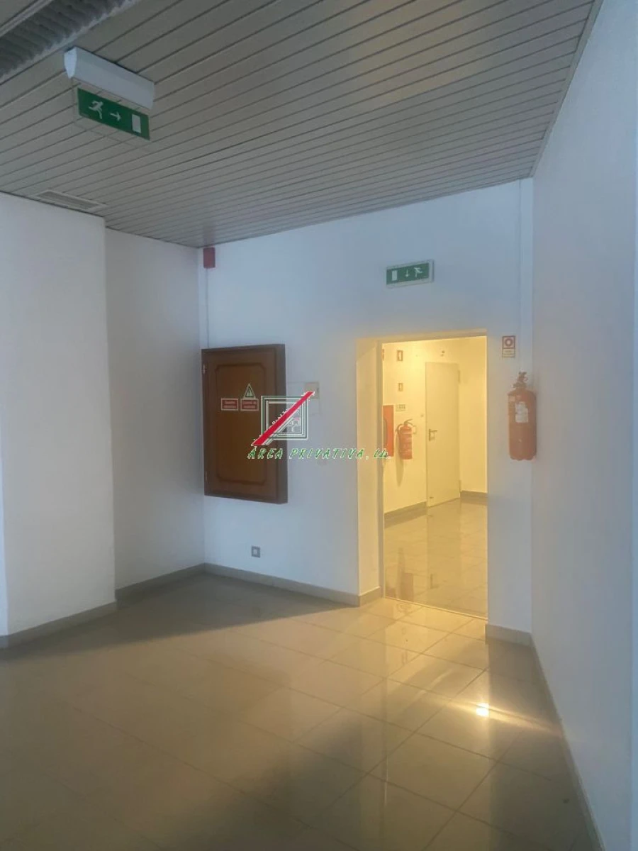 Loja para Arrendamento em Oeiras e São Julião da Barra, Paço de Arcos e Caxias Foto 3