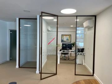 Loja para Arrendamento em Campolide