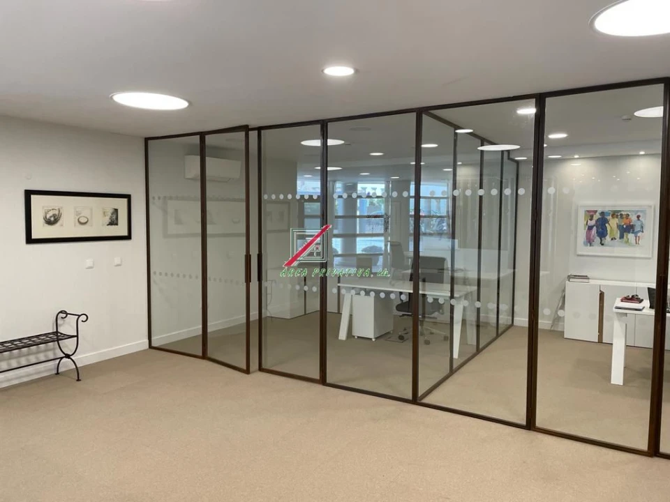 Loja para Arrendamento em Campolide Foto 5