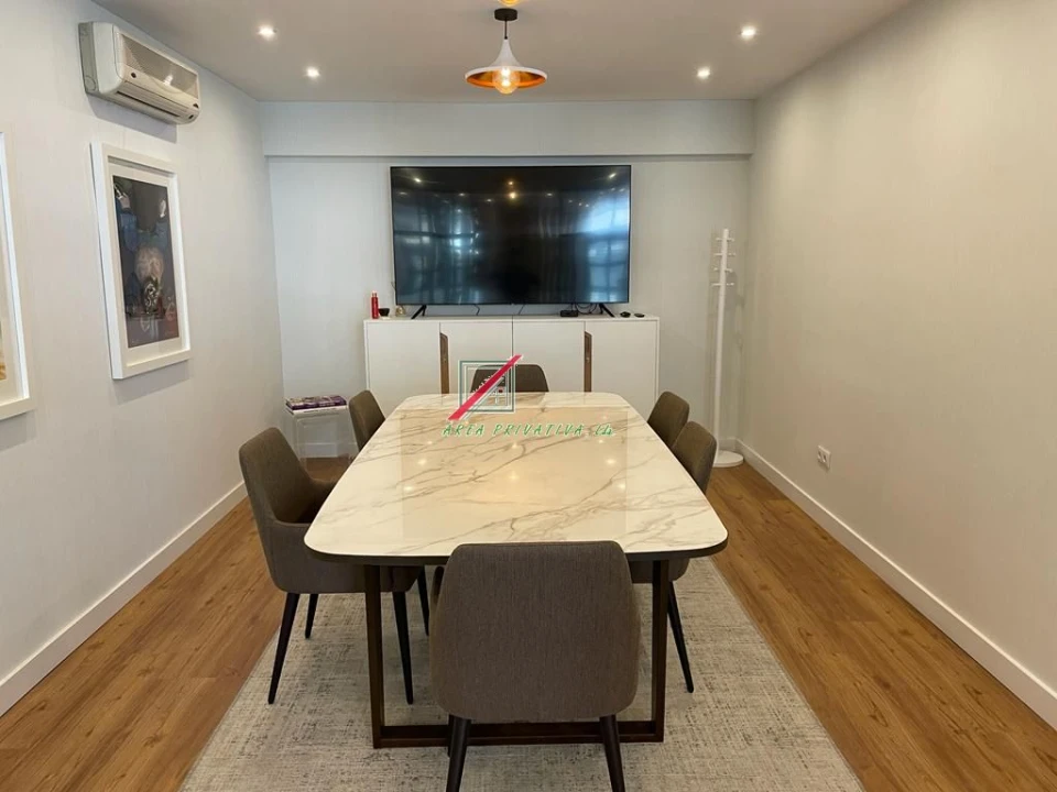 Loja para Arrendamento em Campolide Foto 3