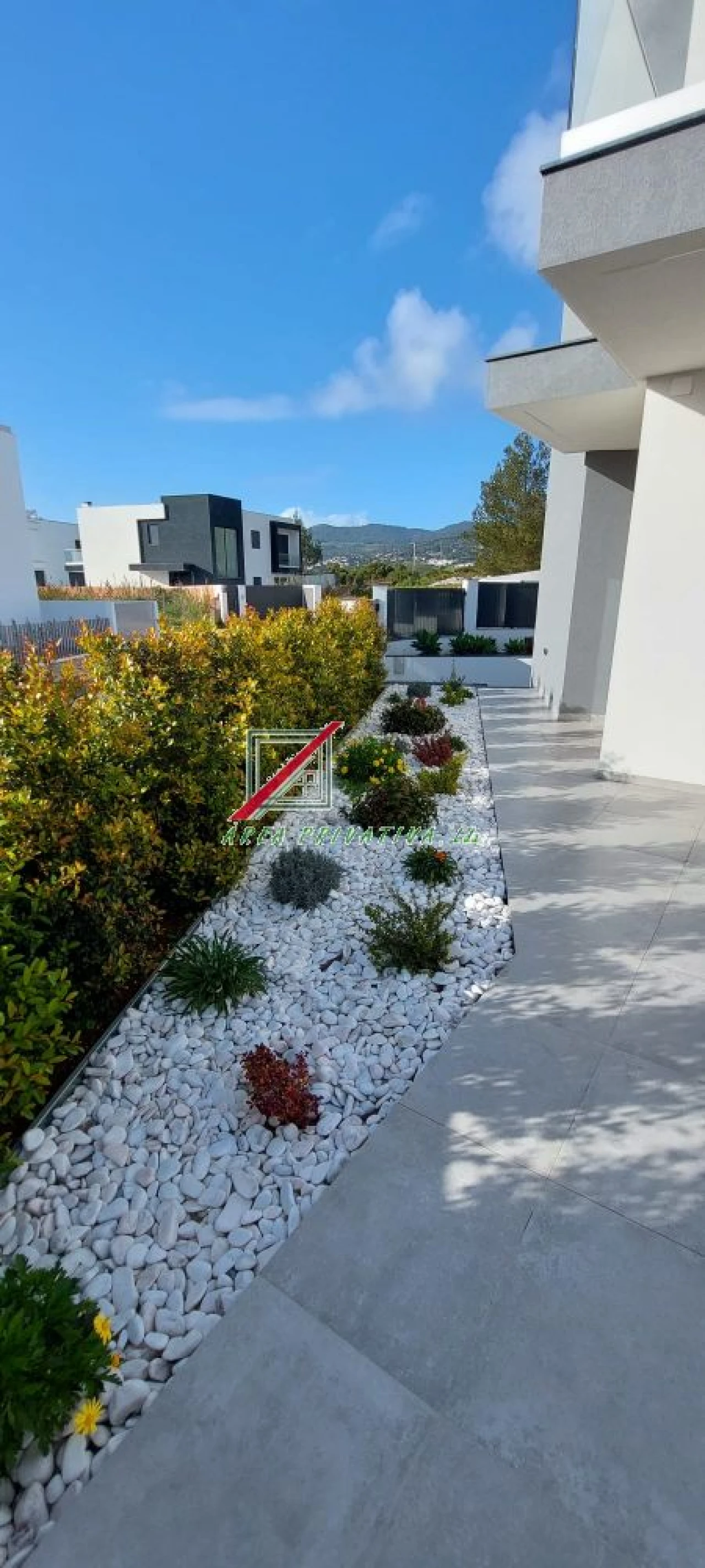 Moradia T4 para Venda em Alcabideche Foto 3