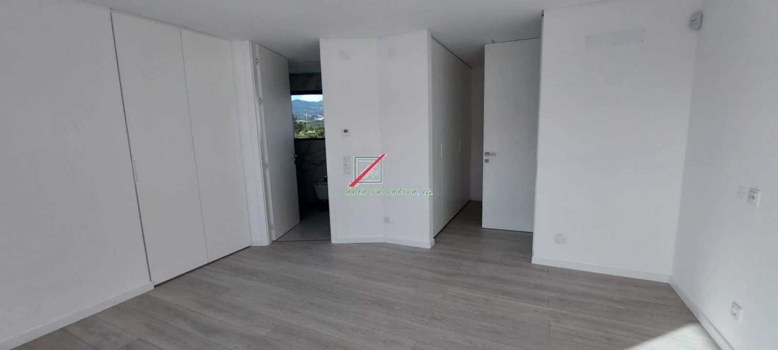 Moradia T4 para Venda em Alcabideche Foto 12