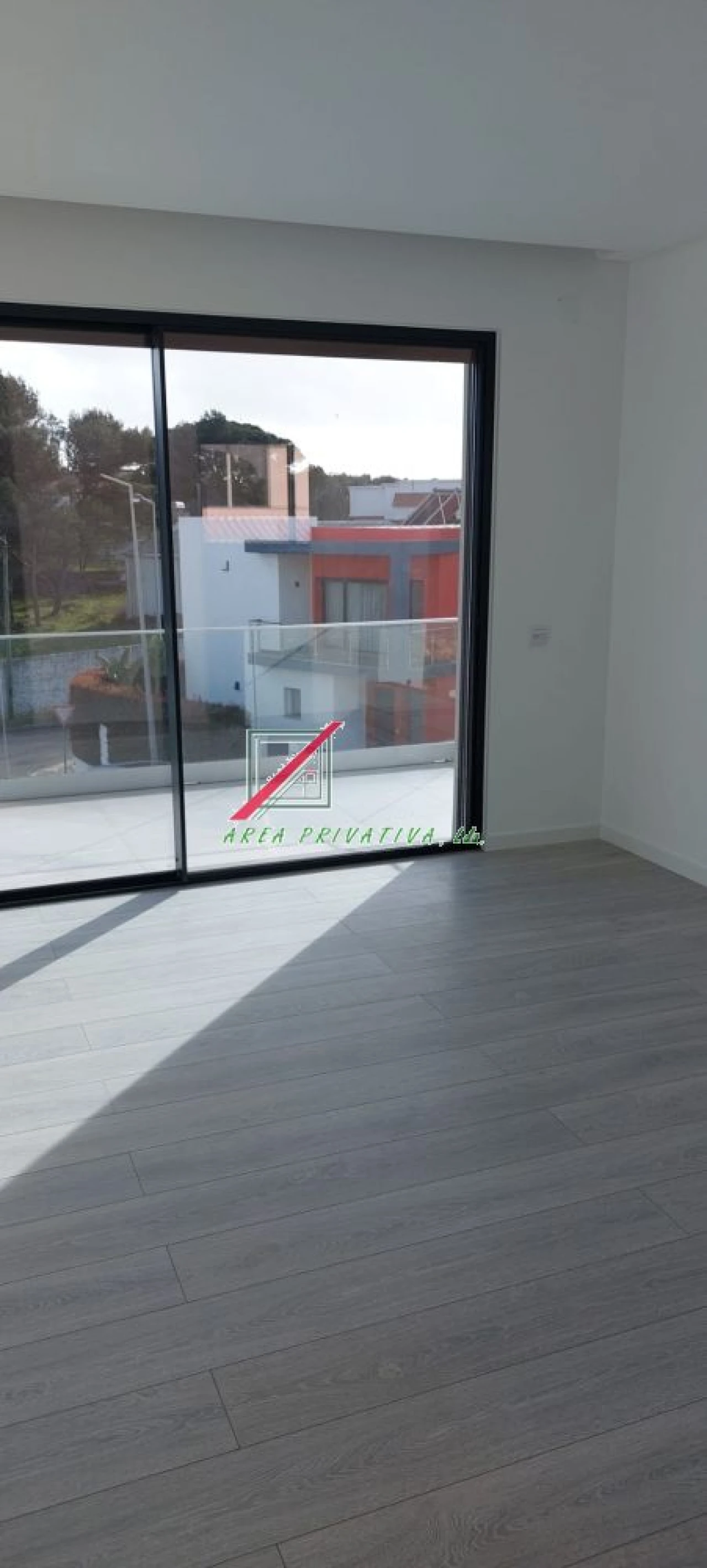 Moradia T4 para Venda em Alcabideche Foto 17