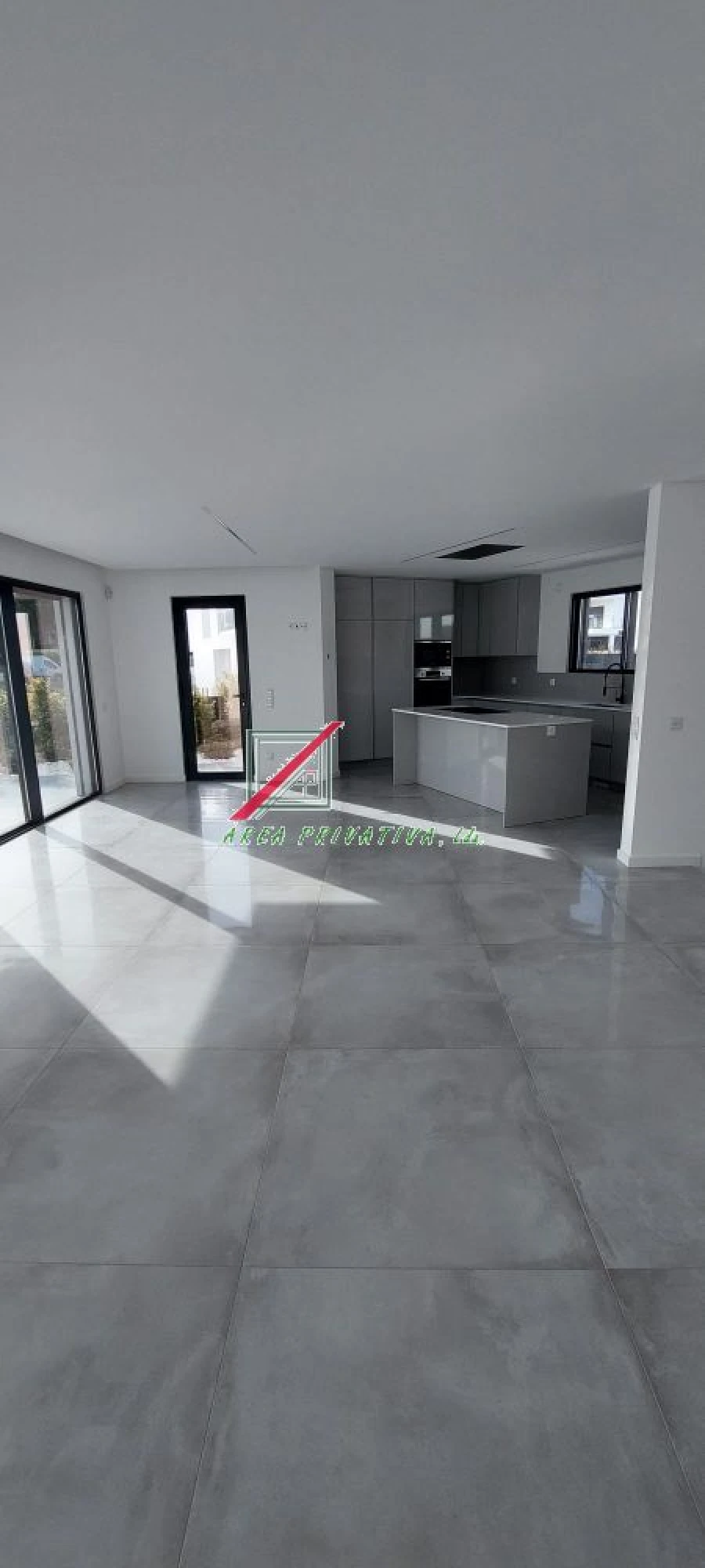 Moradia T4 para Venda em Alcabideche Foto 9