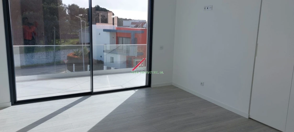 Moradia T4 para Venda em Alcabideche Foto 18