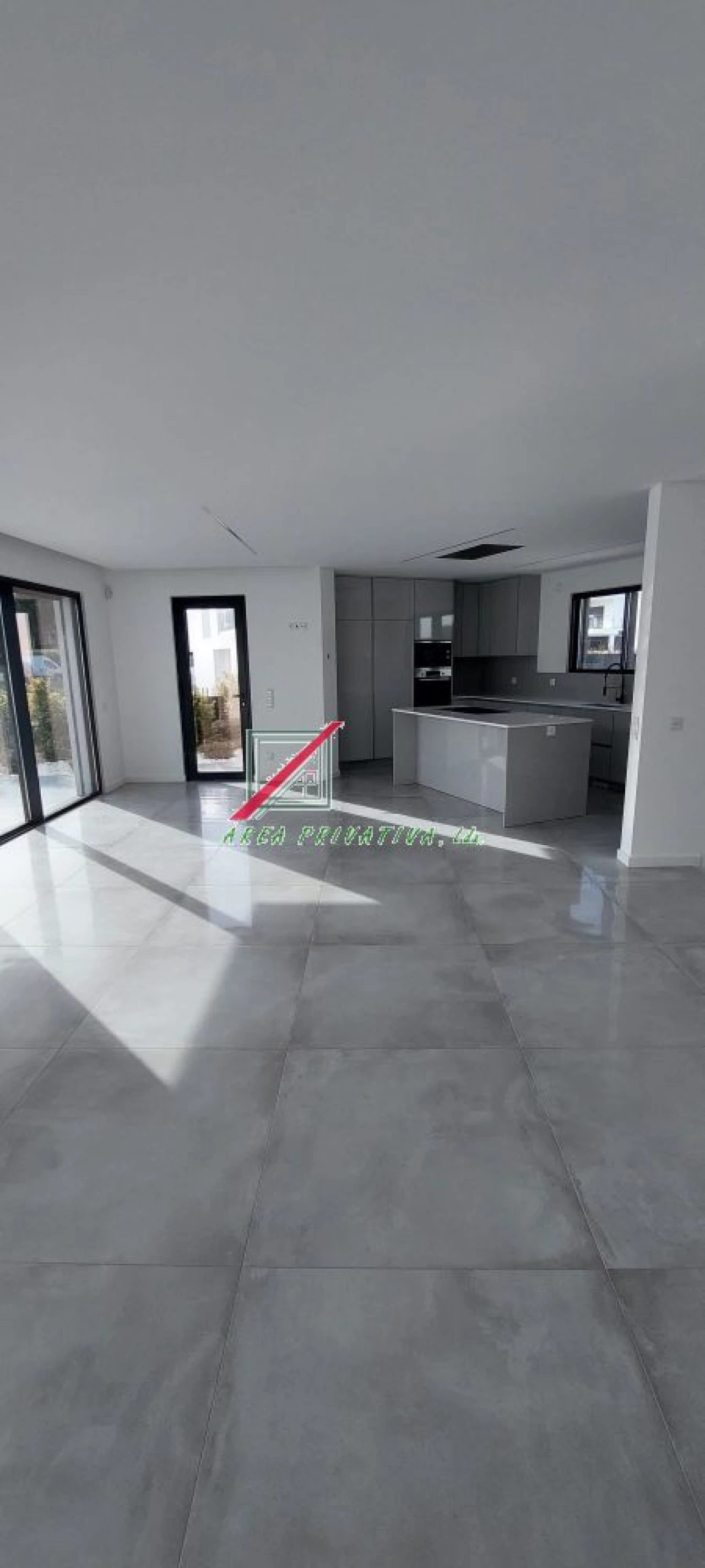 Moradia T4 para Venda em Alcabideche Foto 9