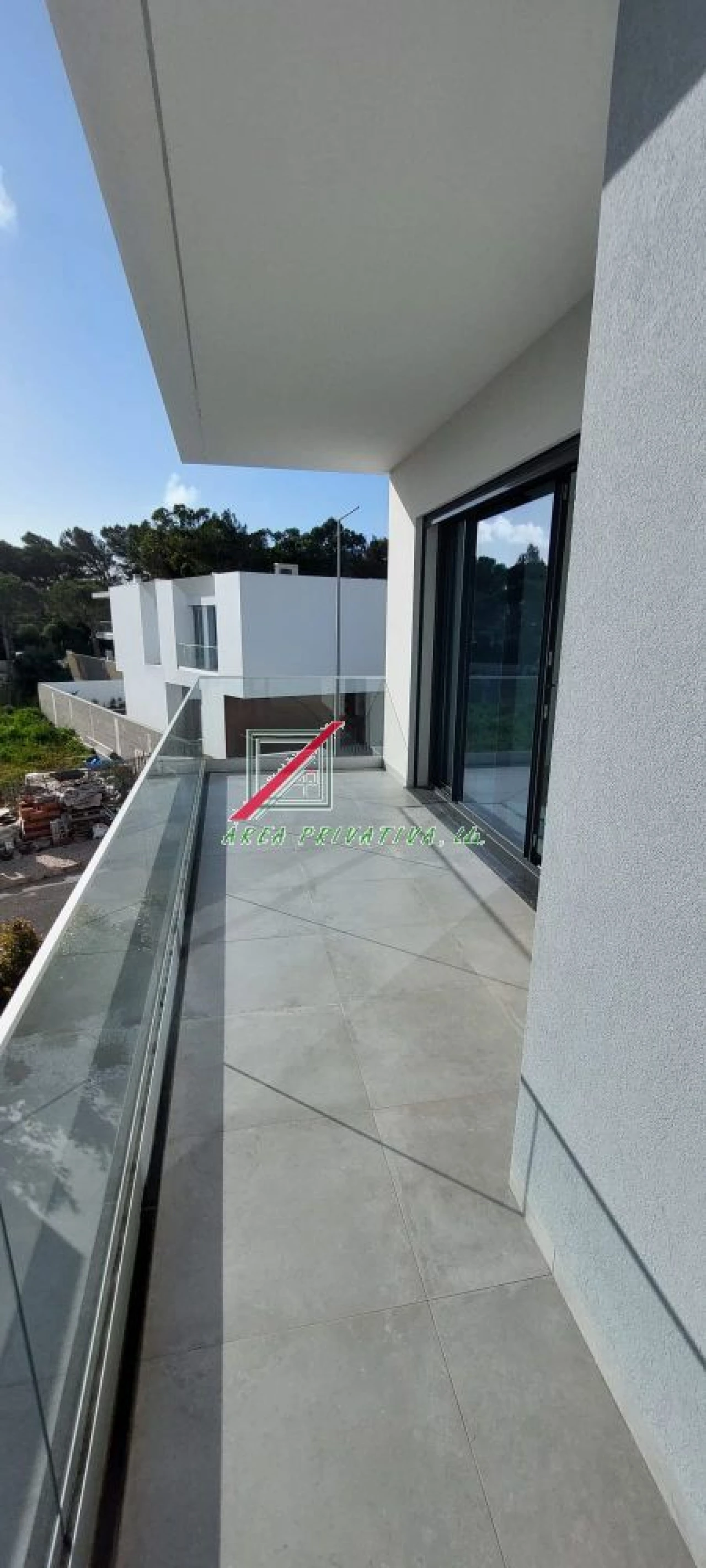 Moradia T4 para Venda em Alcabideche Foto 19