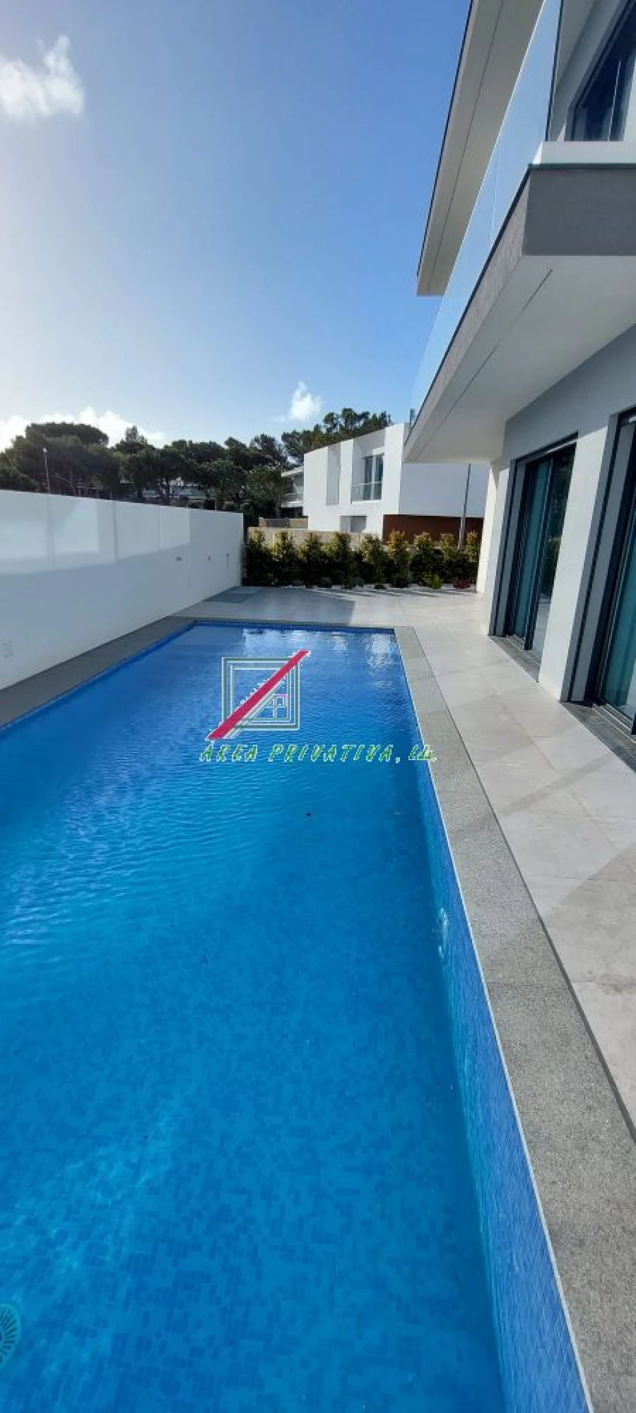 Moradia T4 para Venda em Alcabideche Foto 42