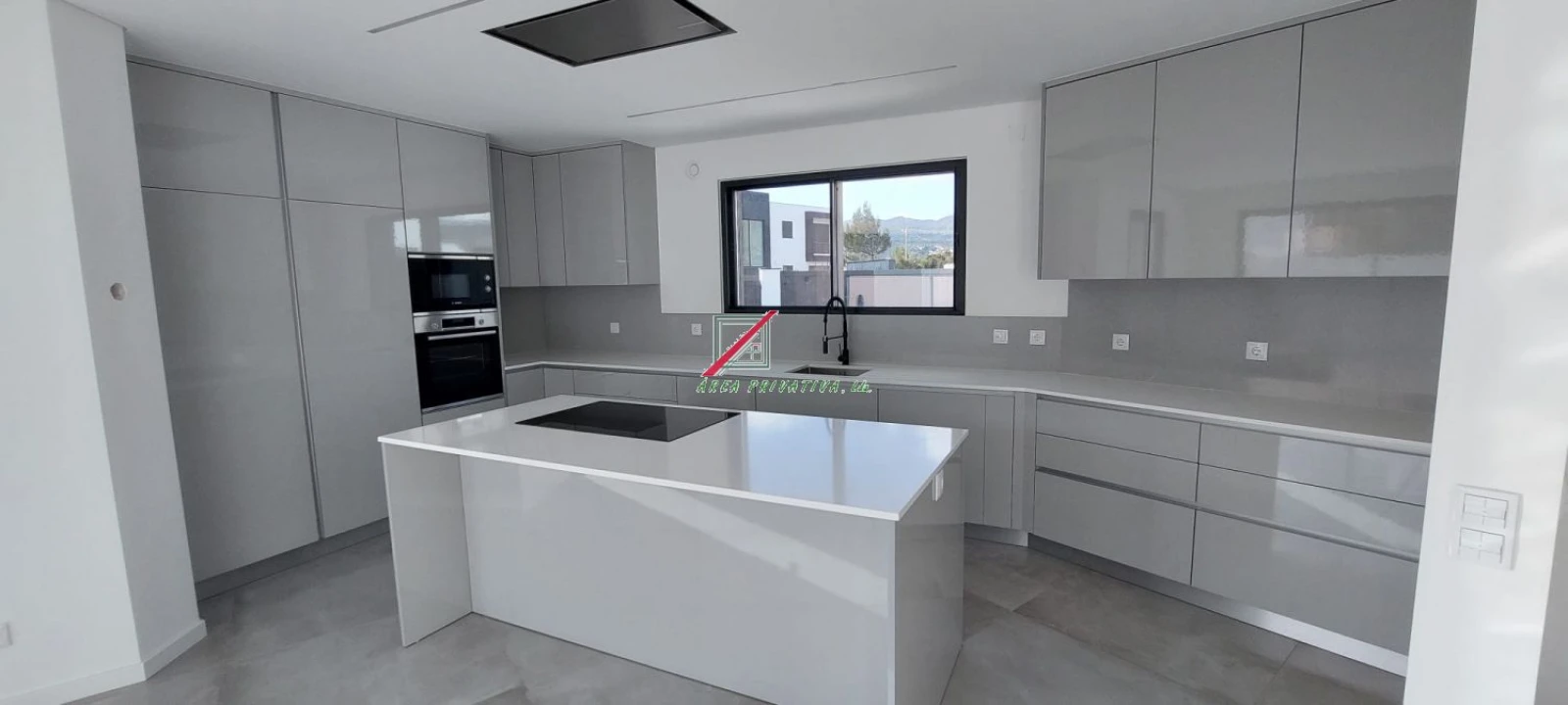 Moradia T4 para Venda em Alcabideche Foto 10