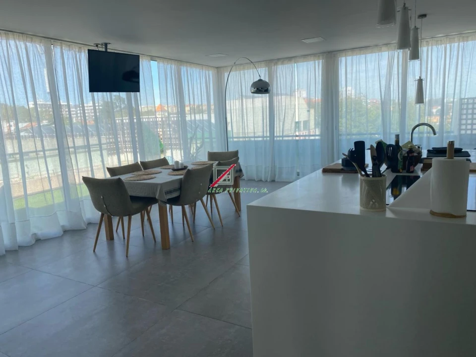 Apartamento T4 para Venda em Cascais e Estoril Foto 12
