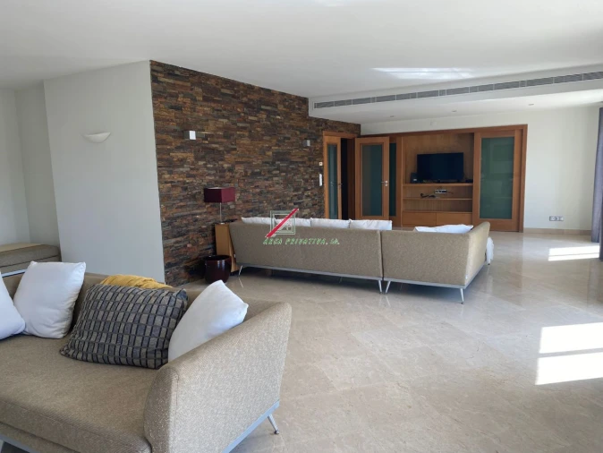 Apartamento T4 para Venda em Cascais e Estoril Foto 1