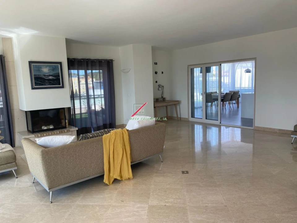 Apartamento T4 para Venda em Cascais e Estoril Foto 3