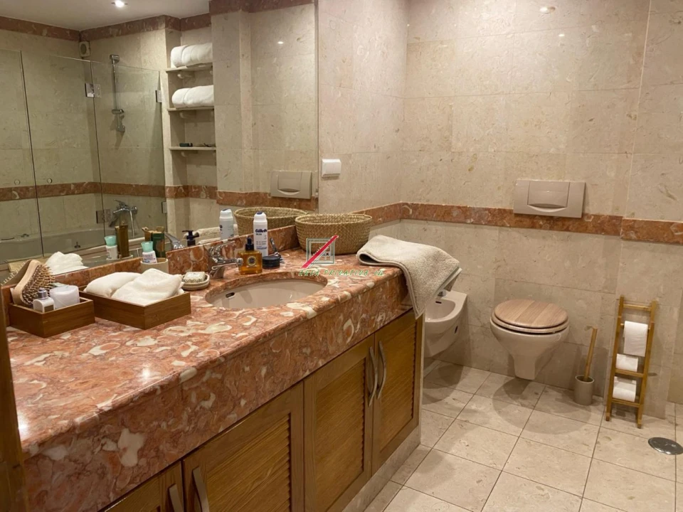 Apartamento T4 para Venda em Cascais e Estoril Foto 37