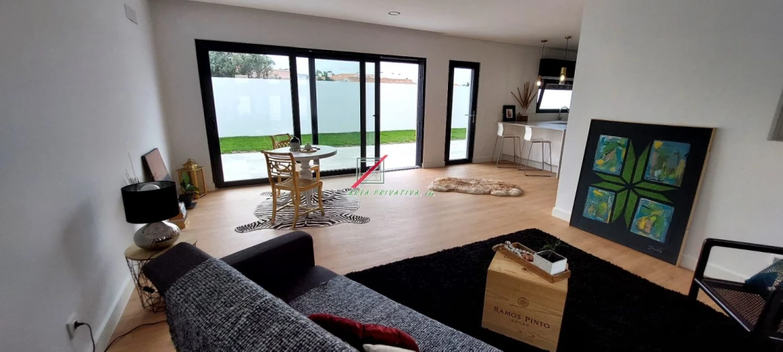 Moradia T3 para Venda em Alcabideche Foto 14