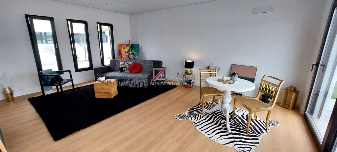 Moradia T3 para Venda em Alcabideche Foto 17