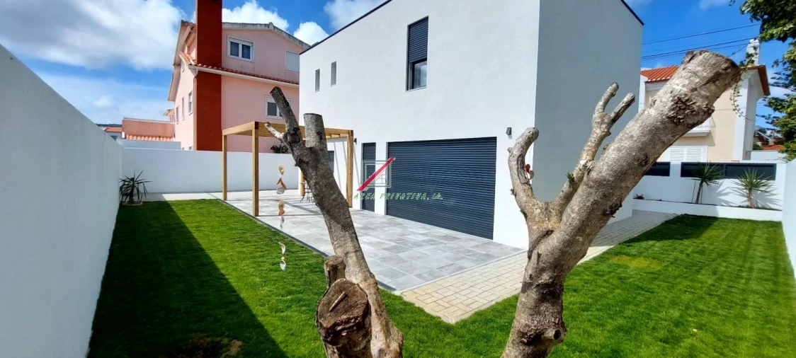 Moradia T3 para Venda em Alcabideche Foto 4