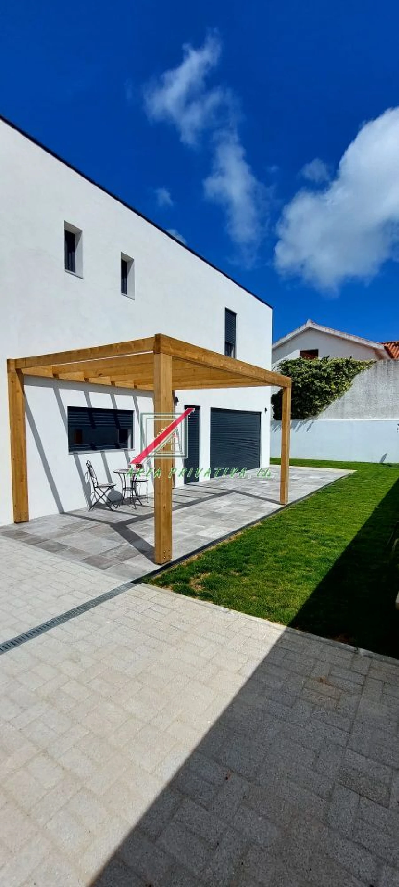 Moradia T3 para Venda em Alcabideche Foto 3