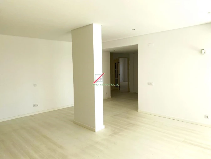 Apartamento T4 para Venda em Cascais e Estoril Foto 2