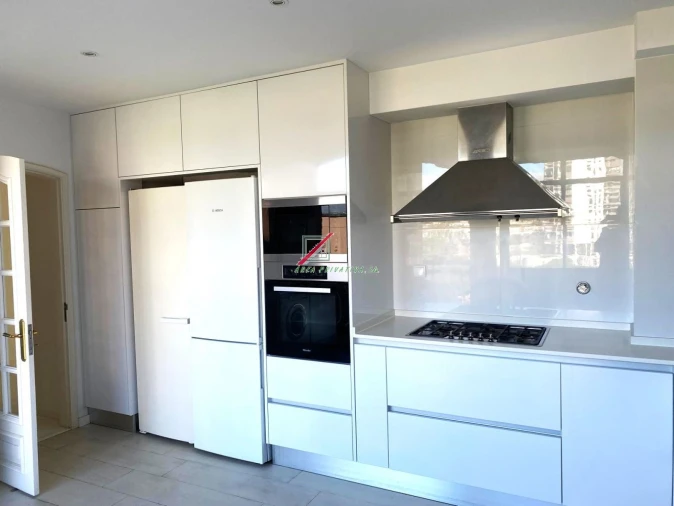 Apartamento T4 para Venda em Cascais e Estoril Foto 17